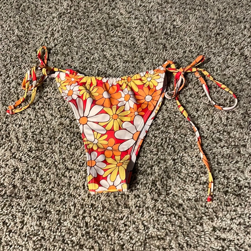 Cute retro floral print swim bottoms